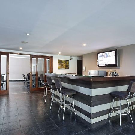 Cyan Suites Poblado By Mde Bnb Medellín Esterno foto