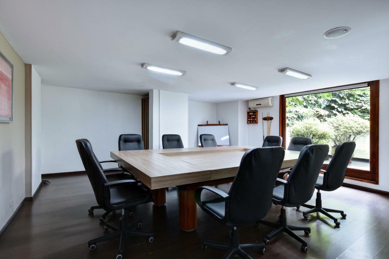 Cyan Suites Poblado By Mde Bnb Medellín Esterno foto